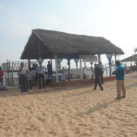 Legacy Tribe Beach Resort Prampram エクステリア 写真