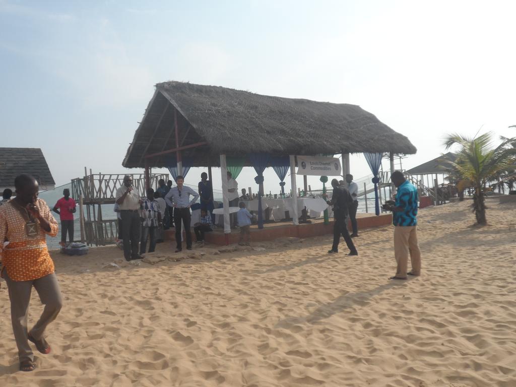 Legacy Tribe Beach Resort Prampram エクステリア 写真
